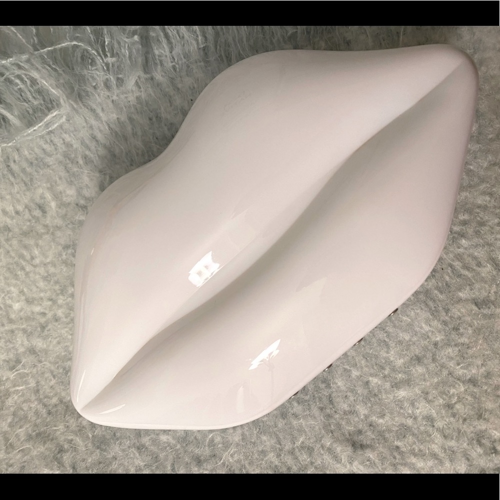 Lulu Guinness Lips Clutch 👄